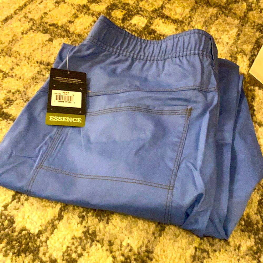 Dickies scrubs, size M, 2-way stretch, east care Essence.